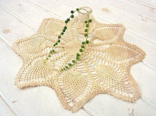 レトロ ベージュ 花柄モチーフ クロシェレース デッドストック アンティーク ドイリー ハンドメイド USA