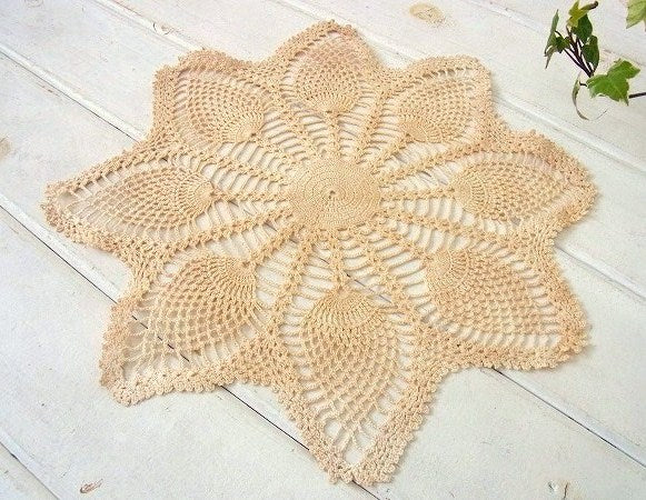 レトロ ベージュ 花柄モチーフ クロシェレース デッドストック アンティーク ドイリー ハンドメイド USA