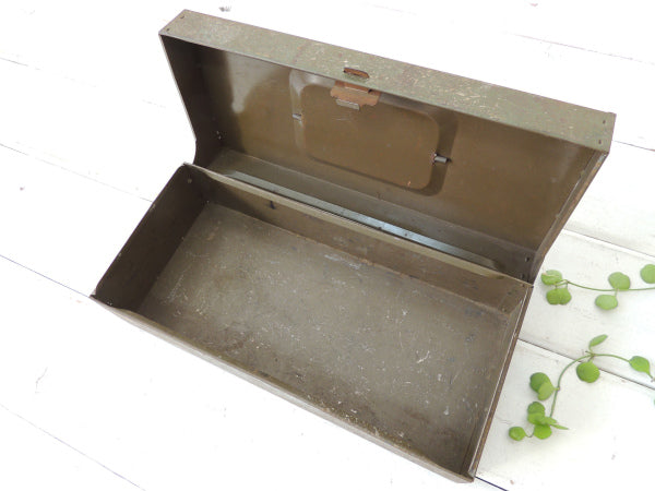 【アーミー&ミリタリーカラー】ブリキ製・ヴィンテージ・ツールボックス・工具箱・工業系