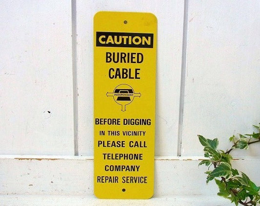 【CAUTION】イエローのアルミ製・ヴィンテージ・サイン/看板 USA