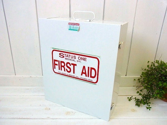 【FIRST AID】ファーストエイド・救急箱/キャビネット/飾り棚　USA