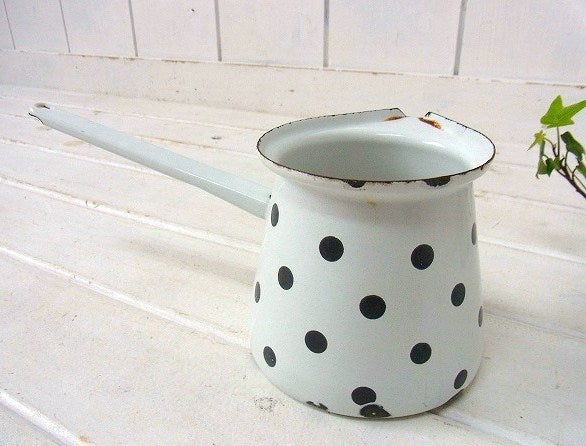 スロベニア製・水玉柄のヴィンテージ・ホーロー・ミルクパン/片手鍋/バターメルター