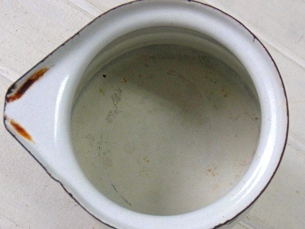 スロベニア製・水玉柄のヴィンテージ・ホーロー・ミルクパン/片手鍋/バターメルター