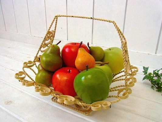 クリームトーン・脚付き・アイアン製・アンティーク・バスケット・フルーツバスケット・店内装飾