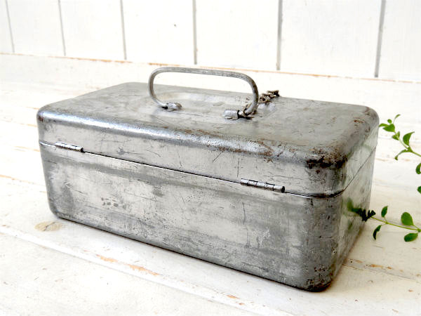 インダストリアル・工業系・シルバーカラー・鍵付き・ヴィンテージ・ツールボックス・ツールケース・工具箱