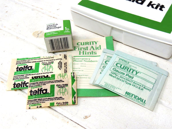 【ニューヨーク・NY・ファーストエイド】プラスティック製・ヴィンテージ・救急箱