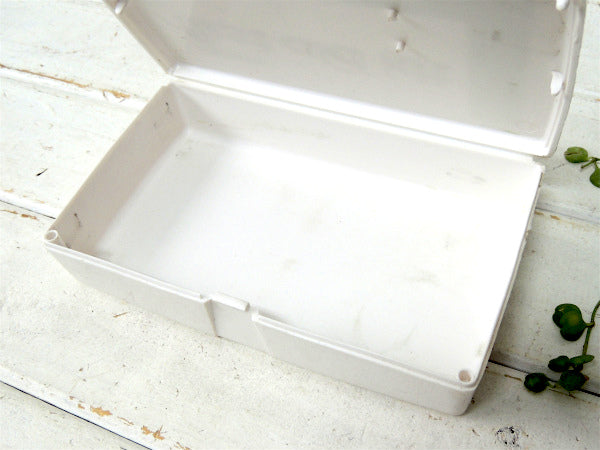 【ニューヨーク・NY・ファーストエイド】プラスティック製・ヴィンテージ・救急箱