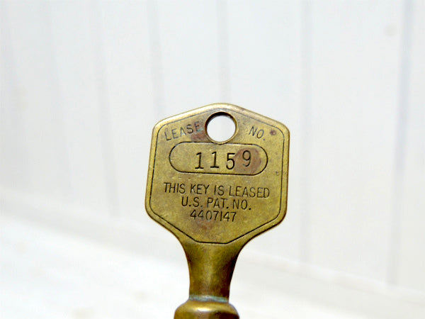 【SUPRA PRODUCTS INC】お洒落な形の真鍮製・ヴィンテージ・鍵・キー