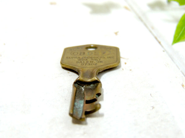 【SUPRA PRODUCTS INC】お洒落な形の真鍮製・ヴィンテージ・鍵・キー