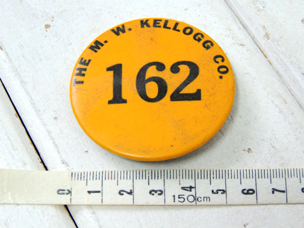 M. W. KELLOGG・162 ビンテージ・缶バッジ・アドバタイジン・USA・オイルカンパニー