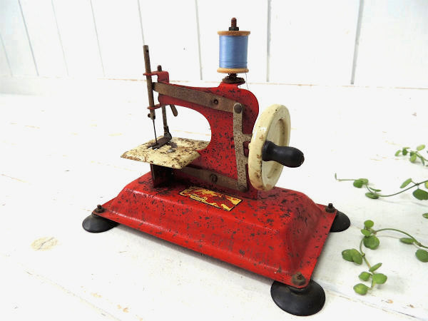 Gateway 赤×クリーム色・1940's~アメリカ製・アンティーク・子供用ミシン/トイミシン