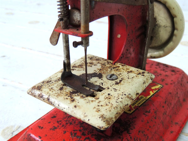 Gateway 赤×クリーム色・1940's~アメリカ製・アンティーク・子供用ミシン/トイミシン