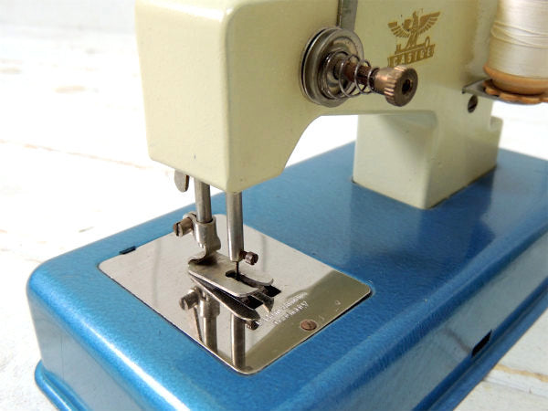 ミシン CASIGE ドイツ製・イーグル・ブルー×クリーム・アンティーク・子供用 トイミシン