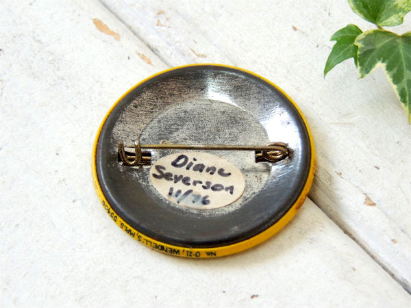 スマイル 1970s SMILING FACES WEAR BRACES ヴィンテージ・缶バッジ