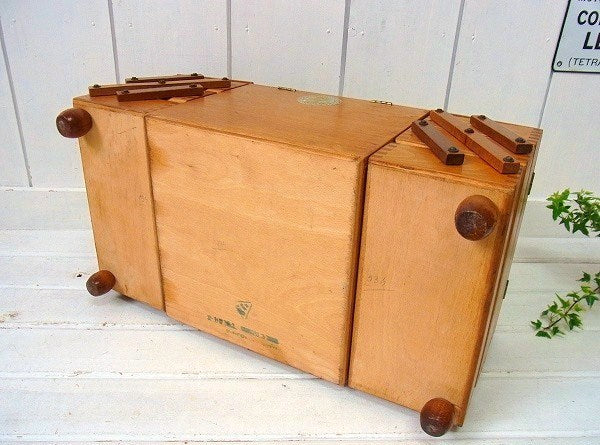 ルーマニア製・木製・脚付き・大きなアンティーク・ソーイングボックス/裁縫箱
