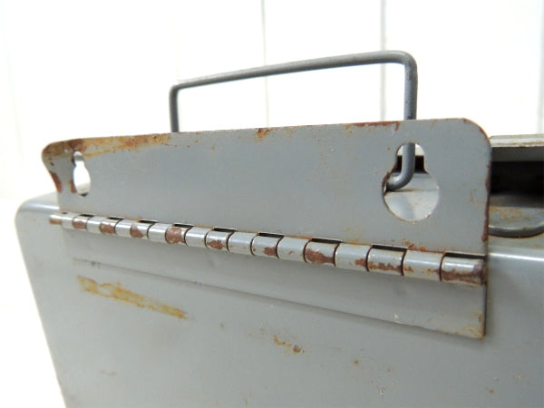 【1960's・FIRST AID KIT】ファーストエイドキット・ヴィンテージ・救急箱・壁掛け式