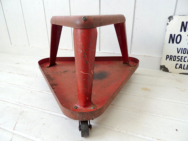 インダストリアル トライアングル　三角形  TOOL STOOL アメリカンビンテージ アメ車 ガレージ スツール US カスタムカー