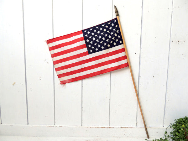 US・50州 木製ポール付き・ヴィンテージ・星条旗・アメリカンフラッグ 国旗・店舗ディスプレイ