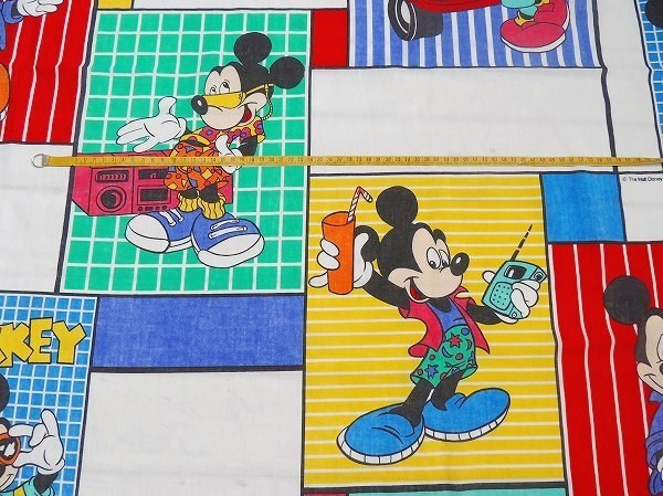 【ミッキーマウス】ディズニー・クール柄・ヴィンテージ・ユーズドシーツ(1/2) USA
