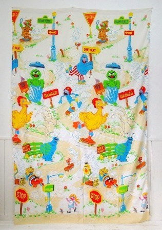 【セサミストリート】スケートボード&ローラースケート柄・ヴィンテージ・USEDフラットシーツ