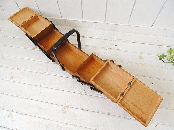 ポーランド製・小さな脚付き・木製・アンティーク・ソーイングボックス/裁縫箱