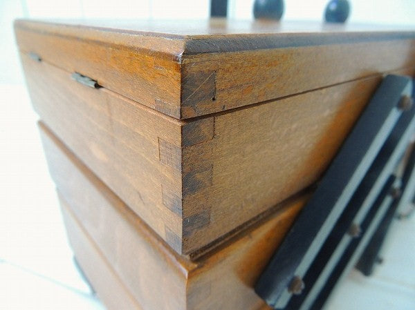 ポーランド製・小さな脚付き・木製・アンティーク・ソーイングボックス/裁縫箱