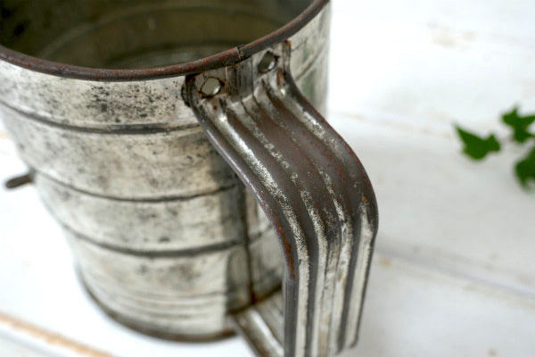 BROMWELL 木製ハンドル・ビンテージ・メジャーリングシフター・粉ふるい・シフター キッチン雑貨