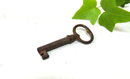 【ノスタルジック・オールドキー】お洒落なデザインのアンティーク・鍵・USA