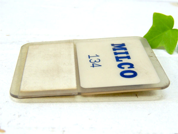 【MILCO・134】USA・ヴィンテージ・プラスチック製・バッジ・ネームケース付き