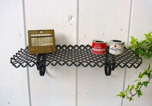 小さなアンティーク・ウォールシェルフ/飾り棚/型抜きデザイン USA