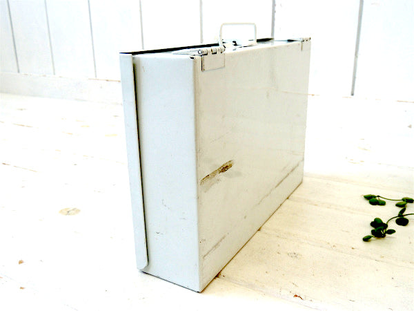 【EASTERN・FirstAidKit】ファーストエイド・キット・USA・救急箱・メタル製