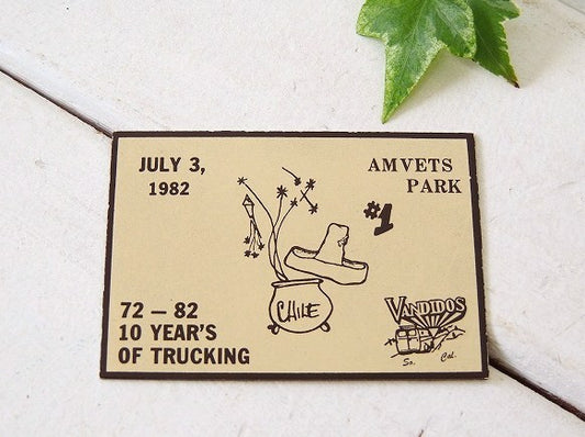 1972-1982’s アメ車 カスタムカー バニング カリフォルニア車中泊トラッキン USA ビンテージ・ダッシュボード ステッカー バンライフ