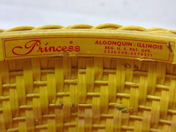 【プリンセス】イエロー・ウィッカー編み・アンティーク・ソーイングバスケット/裁縫箱　USA