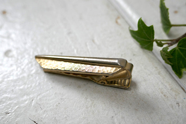 ゴールドトーン  シンプル 細工　デザイン アクセサリー ヴィンテージ・タイピン US タイバー