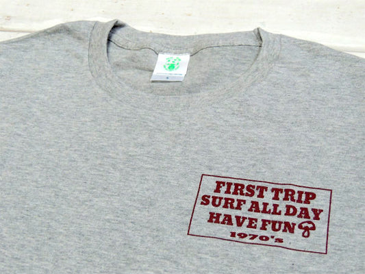 【First Trip】ファーストトリップ・グレー×ワインレッド・オリジナル・Tシャツ(Lサイズ)