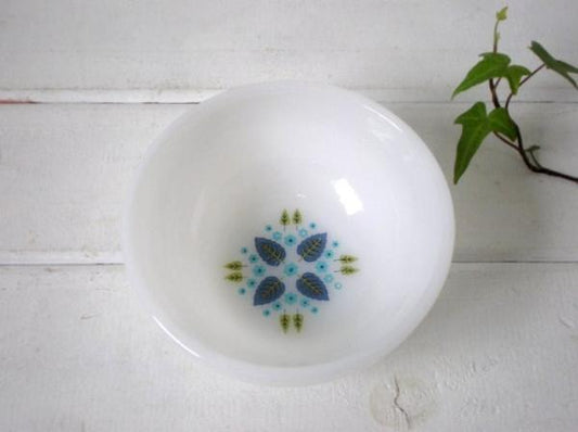 USA　花柄&リーフ柄・ミルクガラス製・チリボウル