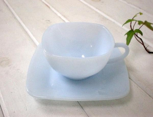 FireKing　アズライト・チャーム・カップ&ソーサ