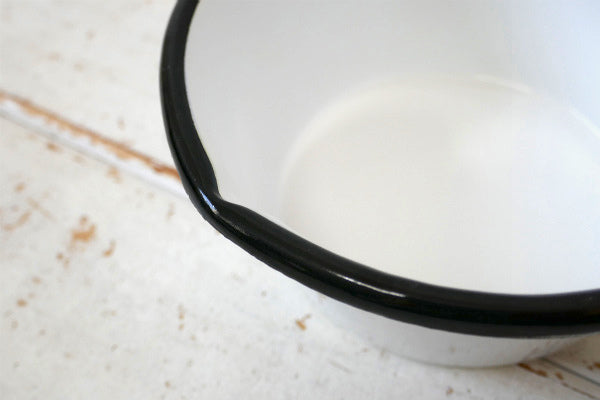 ホーロー製 蓋付き ホワイト×ブラック ヴィンテージ ミルクパン 片手鍋 ソースパン アウトドア