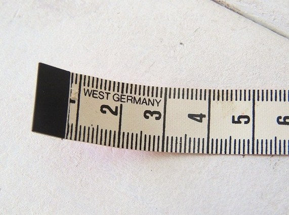 西ドイツ製・センチ&インチ表記・小さなアンティーク・メジャーテープ/メジャー/GERMANY