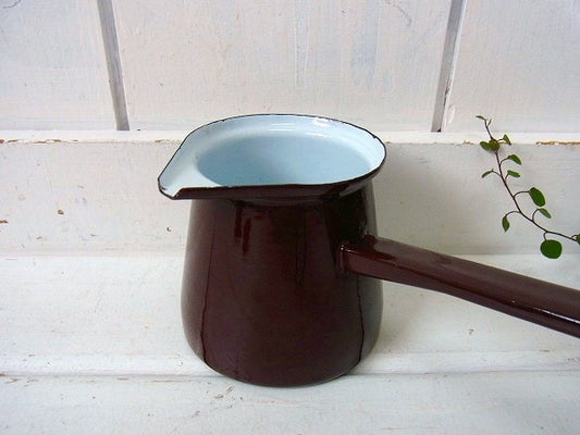 ユーゴスラビア製・ブラウンのアンティーク・ホーロー・バターメルター/鍋