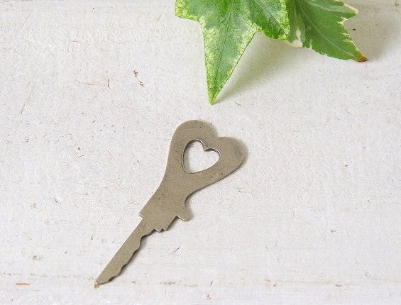 【SENTRY KEYHOLE LOCK】ハート型・鍵・アンティーク・キー・USA・ナンバー