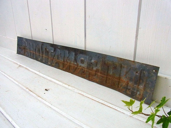 【インターナショナル】ブリキ製・ヴィンテージ・サイン/看板/ジャンク　USA