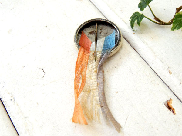 GOD BLESS AMERICA 48 星条旗 THE FLAG I LOVEリボン付き ヴィンテージ 缶バッジ USA