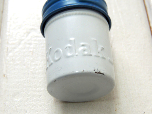 【Kodak】コダック・カメラ用の小さなヴィンテージ・フィルムケース・USA・青・白