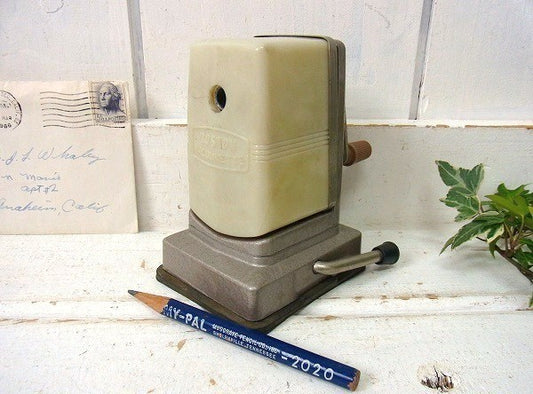 【BOSTON】1つ穴・バキュームタイプ・ヴィンテージ・ペンシルシャープナー/鉛筆削り　USA