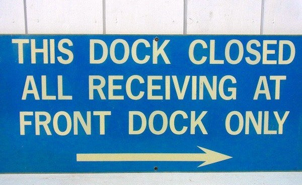 1950〜1960's THIS DOCK CLOSED・→ ビッグサイズ グラスファイバー製 サイン 看板 USA 標識