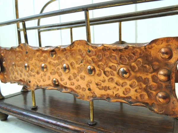 ハンマードフィニッシュ・木製×真鍮・1920s・アンティーク・マガジンラック・マガジンスタンド