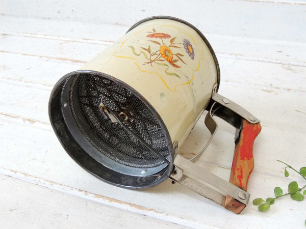 ANDROCK社 花柄・ティン×木製ハンドル・50s アンティーク・シフター 粉ふるい キッチン雑貨