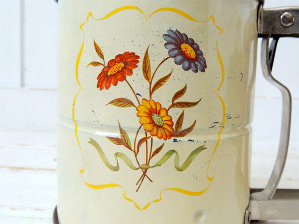 ANDROCK社 花柄・ティン×木製ハンドル・50s アンティーク・シフター 粉ふるい キッチン雑貨