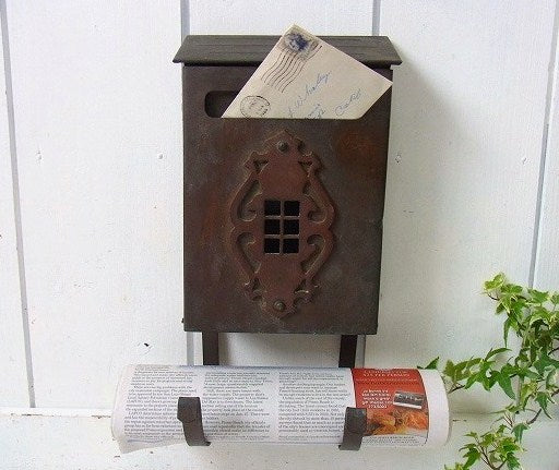 新聞受け付き・真鍮製・アンティーク・メールボックス/郵便受け/ポスト　USA